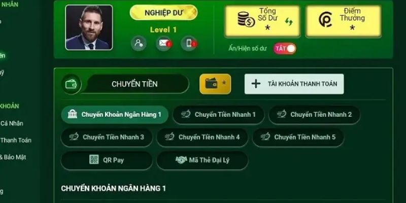 Mở app ngân hàng trên điện thoại và chuyển tiền